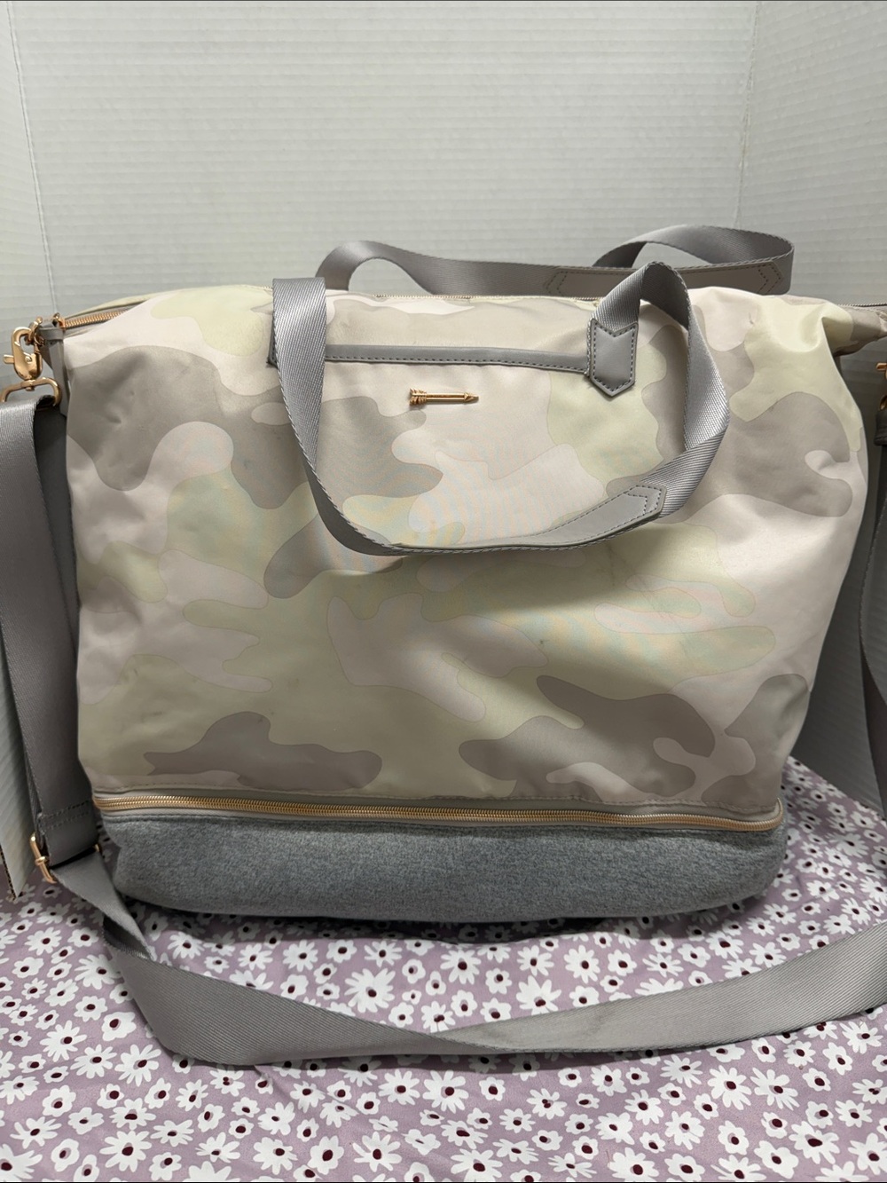 Stella & Dot Pink Interior 'Don't Let Them Tell You No' Liner
